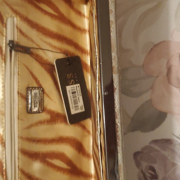 Evening Clutch - Picture 3 of 4